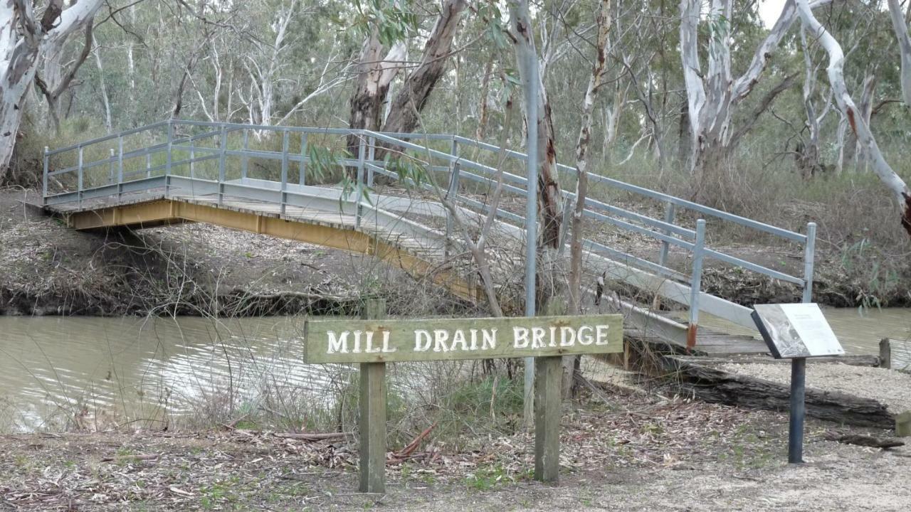 Loddon River Motel Kerang Exteriör bild